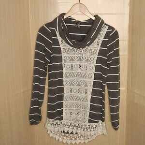Vanity Grey White Lace Detail Tunic Top Medium